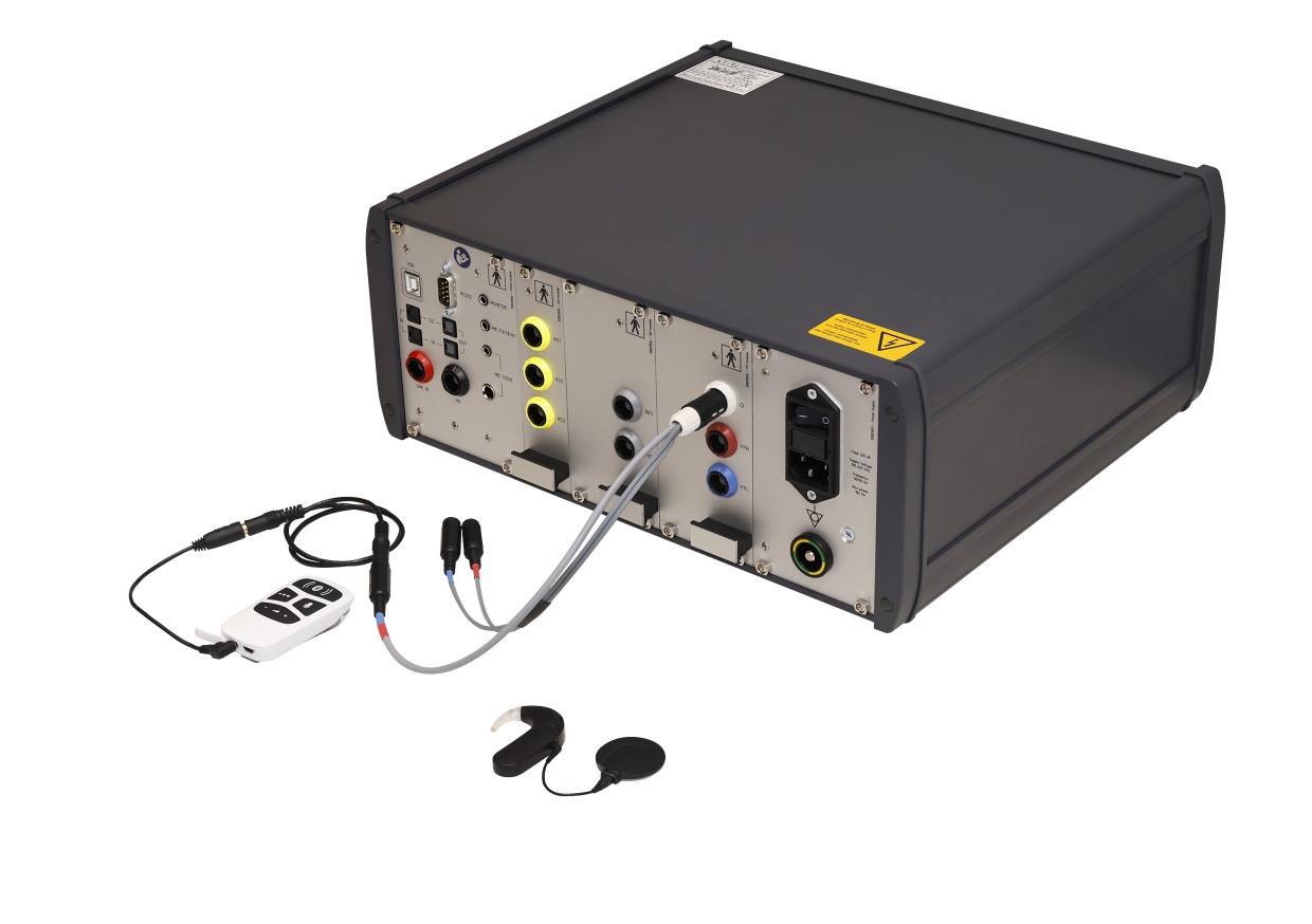 AT2000, Audiometer mit CI Anschluss, Audiometer with CI connection, Audiomètre avec connexion pour implant cochléaire, Audiometer Rückseite, backplane, Audiometer rear panel, Face arrière de l'audiomètre